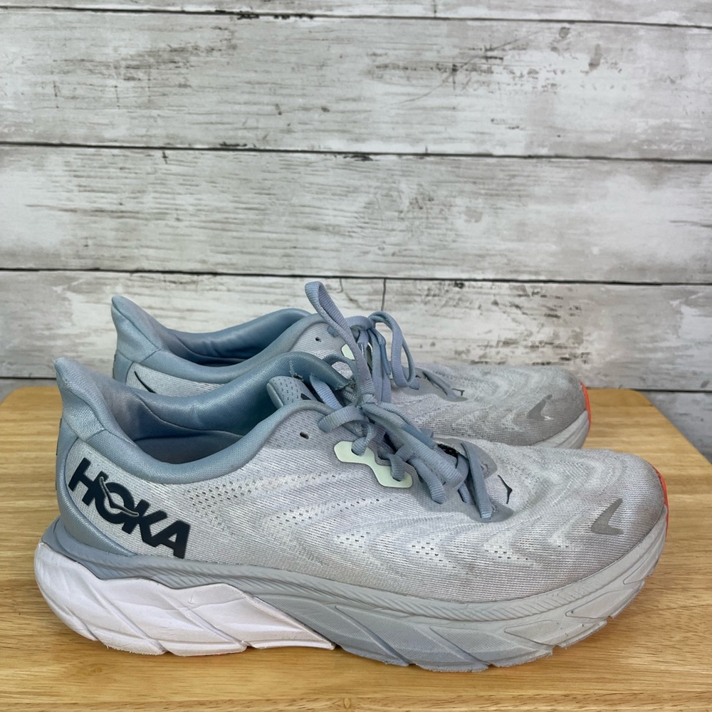 Hoka Arahi 6 Sneakers Plein Air/Fog Blue Size 9.5 Women’s